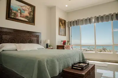 Image de 60 % monthly Penthouse w/Jacuzzi Panoramic Ocean Views