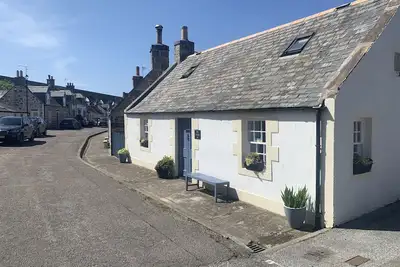 Image de Zen Cottage, Seatown, Cullen