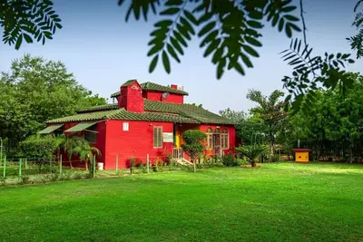 Image de Organic Farm with kitchen, Ac rooms, Pet-friendly 7 Kms from the city