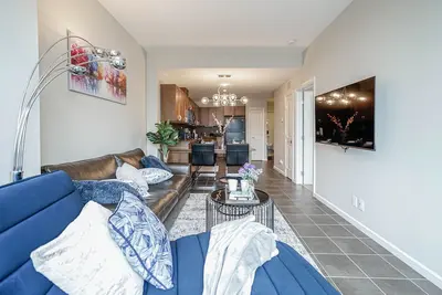 Image de 1 bedroom high floor condo with beautiful downtown view