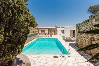 Image de Villa Z with 2 private pools, beautiful sea views, close to beaches and town