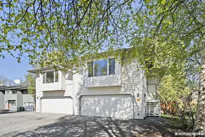 Image de Remodeled central townhouse w/fireplace bike trails & parks