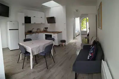 Image de 2 pièces + cabine 34m² (4 personnes) idéalement situé dans l’éventail