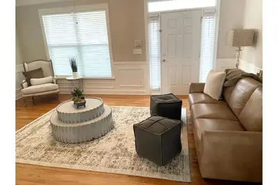 Image de Bright and cozy 2 bedroom townhome in Atlantic station