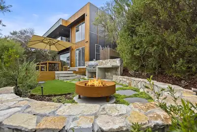 Image de Sunset on Moonah, Fingal - Set on picturesque Moonah Links estate with stunning views to Arthur's Seat