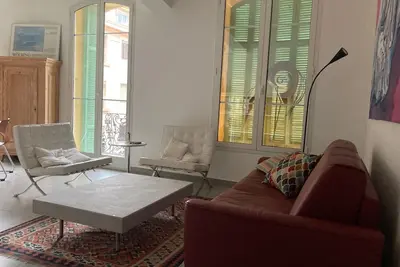 Image de Palais de la Poste, Monte Carlo Superieur or your balcony over Monaco