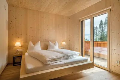 Image de Appartement 'Naturapartments Alpreid Feine' avec vue sur les montagnes, balcon et Wi-Fi