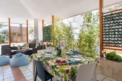 Image de Appartement de vacances 'Appartamento in Villa Tulipano' avec terrasse privée, jardin et Wi-Fi