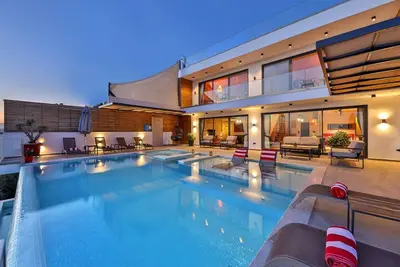 Image de Luxury Villa with Sea View