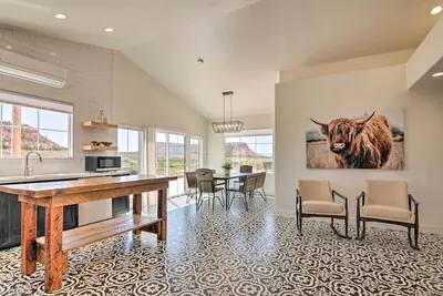 Image de Modern Ranch House w/ Fire Pit & Valley Views