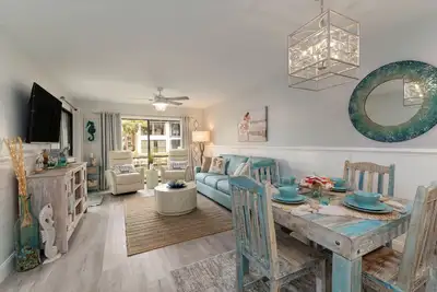 Image de Luxury Ground Floor. Low Snowbird rates! Free Pickleball, Fitness, & Golf