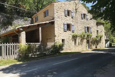 Image de Gîte 6/8 personnes avec piscine privée en drôme provençale