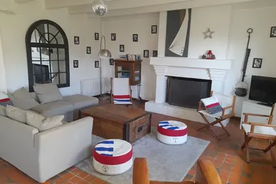 Image de Bretagne. Maison de Capitaine. plage Ă pied.