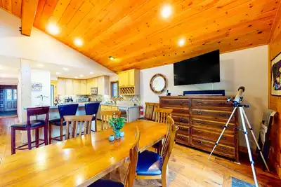 Spacious Home with Gorgeous Forested View, Pool Table, Private Hot Tub & Deck
