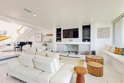 Image de Malibu Miles Beach Estate | Zen Oceanfront Masterpiece | Chefs Kitchen