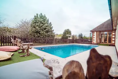 Image de Threeways Retreat with Heated Swimming Pool