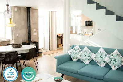 Image de Home Of The Poet, 3-Bed 3-Bath River Views