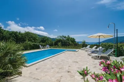 Image de Pool Villa Panorama Mojdež, Igalo, Montenegro
