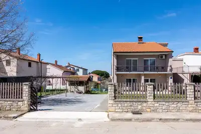 Image de Appartement d'une chambre avec le balcon Valbandon, Fazana (A-19511-a)