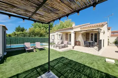 Image de Magnifique villa avec piscine chauffée à 7 minutes du centre ville