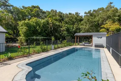 Image de Bayview Beach House | Pet Friendly home with a pool