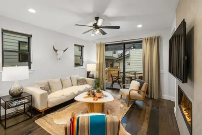 Image de Casa Opa - Immaculate luxury townhome just a few blocks from Downtown Bozeman