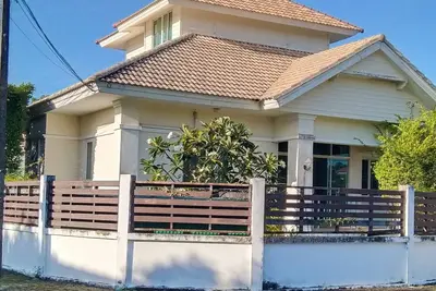 Image de 29, 900 Bt. 5 Bedrooms. 3 bathrm. in Land& House Chalong