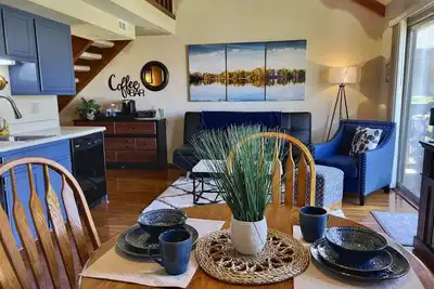 Image de The Higgins Loft~Cozy and Close to Branson fun and area lakes~Quiet community