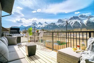 Image de The Peak. Stunning Panorama Mountain View Townhome
