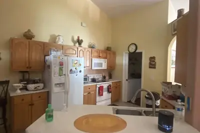 Image de Three bedrooms, full kitchen, clean, quiet and relaxing.