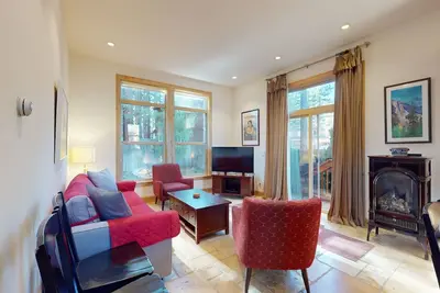 Image de Custom South Lake Tahoe Cottage for 6 Close to Parks and Beaches