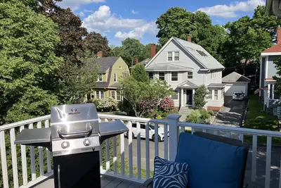 3 bdrm 1800 sq ft apt with hot tub and private 2nd floor deck