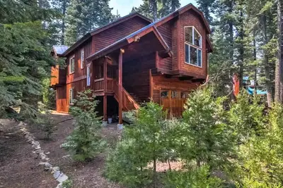 Image de Gorgeous West Shore home near beach & pier