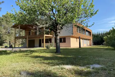 Villa 400m², 8 chambres, piscine chauffée