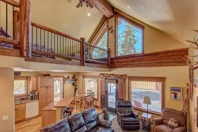 Image de Pristine 4 seasons cabin with 9 beds & hot tub