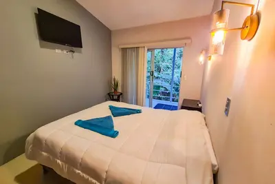 Image de Full House With Jacuzzi 5 Minutes From the Beach