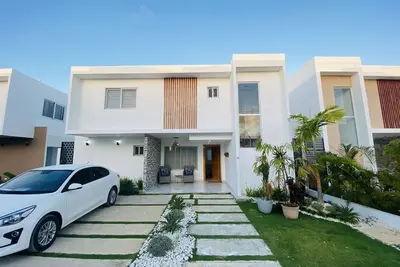 Image de Private Villa with security 5 mins from downtown coco bongo