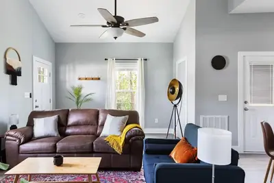 Image de Garner Getaway - Newly Renovated 3Br/2Ba