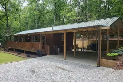 Image de Table Rock Retreat. Cozy cabin with hot tub