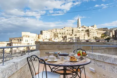 Image de Suite in cave with terrace and view of Sassi di Matera