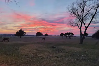 Image de Ranch at Lake Ray Roberts - 10 Acres walk to lake 4 Bed 2 Bath