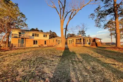 Image de Beautiful Sunsets await at Heron Point