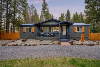 Image de Clean and Bright Home with River Access, Kayaks and Bikes. Close to Mt Bachelor.