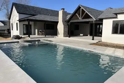 Image de Newly custom built one-story farmhouse