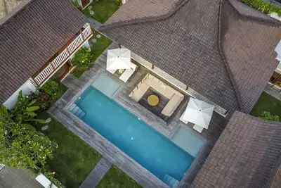 Image de ✯Cozy Family✯ 6br Center Oberoi Seminyak Beach!