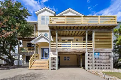 Image de 1671 Semper Summer * 3 Min Walk to Beach