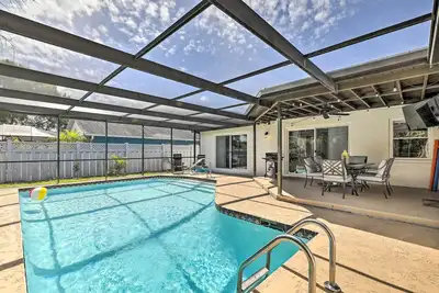 Image de Lavish Holiday Home w/ Lanai & Heated Outdoor Pool