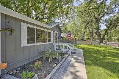 Image de Redding Retreat w/ Peaceful Backyard & Patio