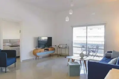 Image de Netanya, Hertzl, 3 comfortable rooms, completely renovated, with balcony. . . . . . . . . .