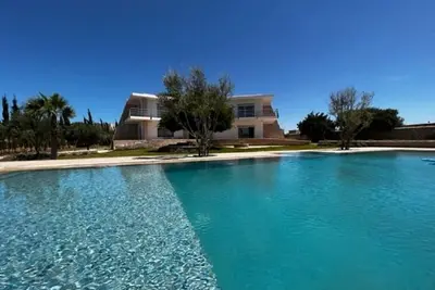 Image de Magnifique villa de campagne avec piscine et jardin